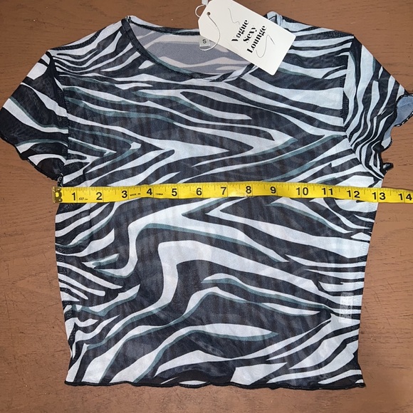 Multi-Colored Zebra Mesh Crop-Top. Petite (s) - Picture 9 of 10